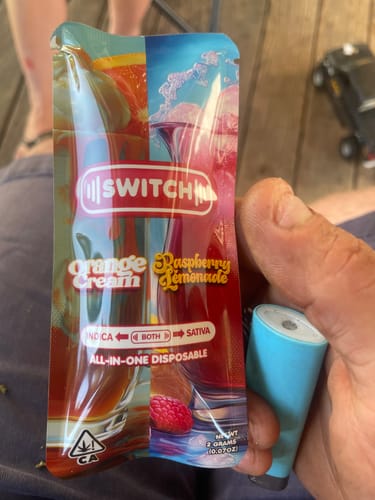 Customer photo review of Switch - 2G Orange Cream/Raspberry Lemonade