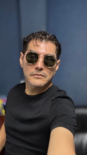 Customer photo review of Lentes De Sol Rb Round Classic Rb3447n Plateado Verde G15