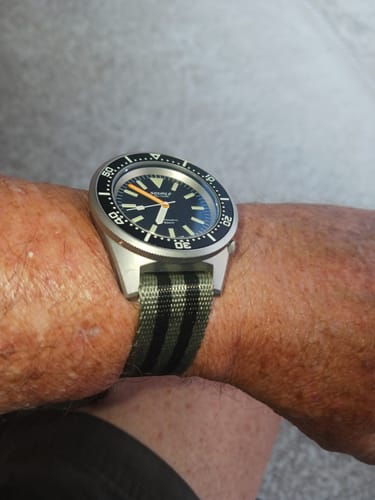 Customer photo review of AlphaShark - Bond Reverso