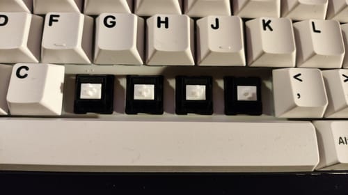 Customer photo review of KEEBSCAPE.CO X HMX SNOW CRASH RAIL BOTTOM OUT LINEAR SWITCH FACTORY LUBED EDITION (10PCS)