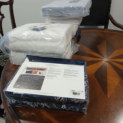 Customer photo review of Ralph Lauren NWT Assorted Bedding