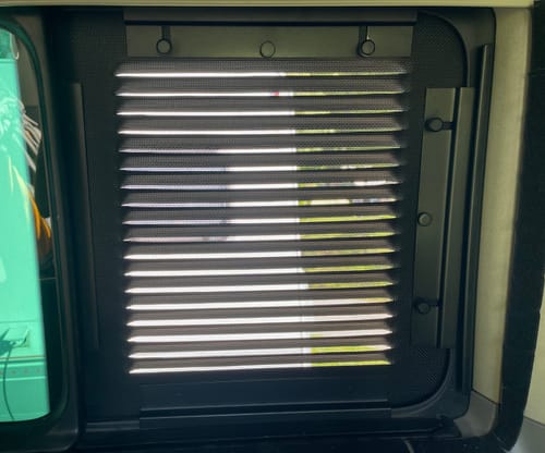 Customer photo review of Lüftungsgitter für Schiebefenster VW T5-T6.1