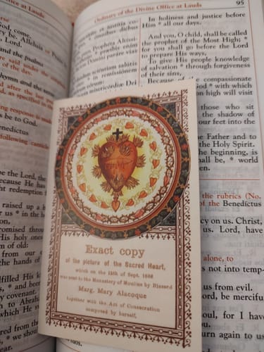Customer photo review of New! Exact Copy of St. Margaret Mary Alacoque's Sacred Heart – with Her Consecration to the Sacred Heart – pack of 10/100/1000–Restored Card