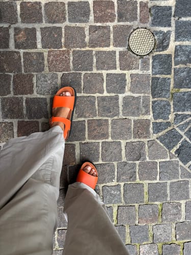 Customer photo review of Clove Footbed Sandals