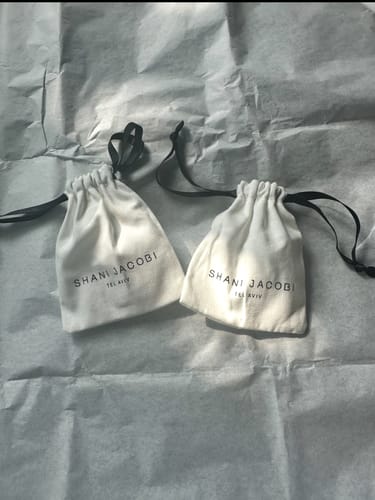 Customer photo review of Nice Earring set