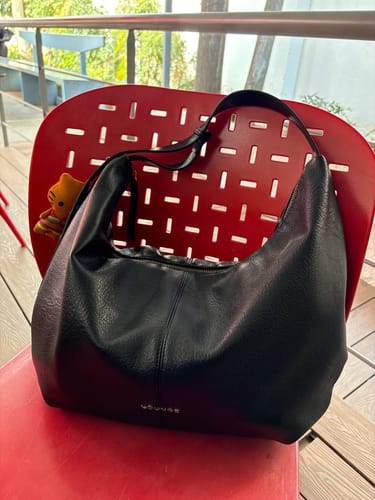 Customer photo review of Cartera De Hombro Efecto Cuero
