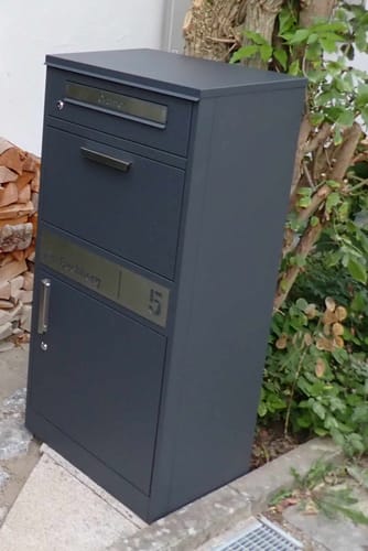 Customer photo review of Variante: mit Namensschild am Briefschlitz