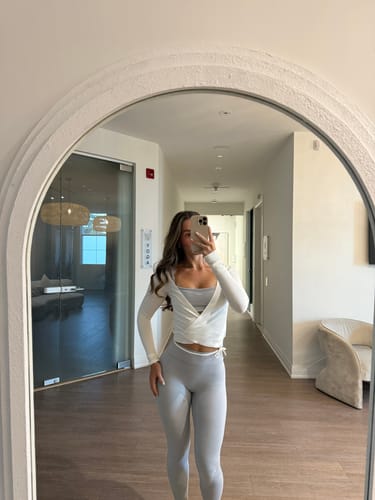 Customer photo review of The Essentials Legging / Heather-Grey
