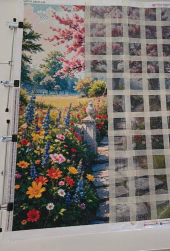 Customer photo review of 5D Diamond Painting – Blühender Garten mit Landhaus