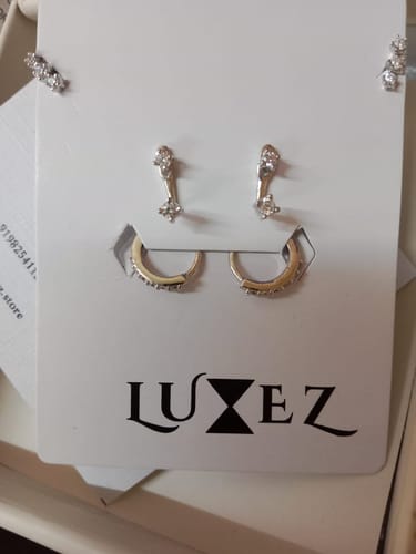 Customer photo review of Diamond Earrings Set
