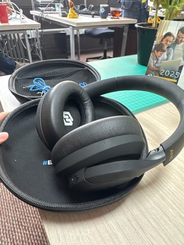 Reseña con foto de un cliente sobre Pulse ANC 2Gen