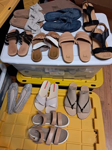 Customer photo review of Secondhand Mixed Gender Sandals and Flats