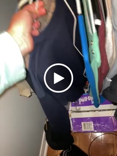 Customer video review of SWEATSHIRT DERNIER CHAPITRE