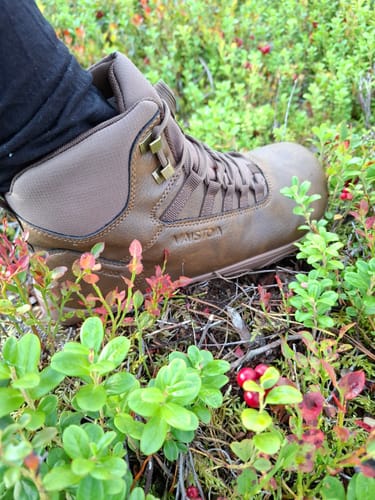 Customer photo review of Vaistoa Uoma 2 -paljasjalkavaelluskengät