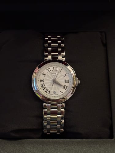 Customer photo review of Reloj Tissot Bellissima T126.010.11.013.00 Quartz Small Lady