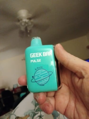 Customer photo review of Geek Bar Pulse 15000 Disposable Vape (5%, 15000 Puffs)