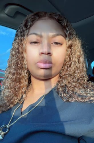 Customer photo review of CurlyMe Pre-cut 7x5 Swiss Lace Water Wave Wear Go Highlights Ombre Hair Glueless Wig