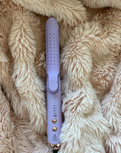 Customer photo review of Beauty and The Breeze Flat Iron
