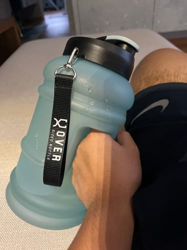 Nicholas review of 2.2L Oversized Bottle PRO image 1 out of 1