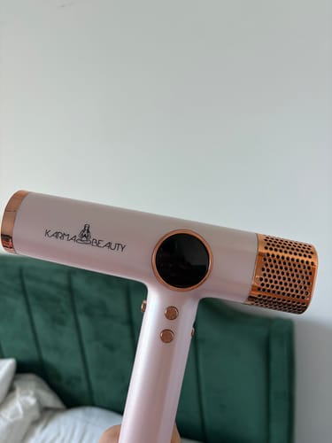 Customer photo review of IQ Pro Digital Blow Dryer and Multi-Styler