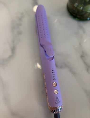 Customer photo review of Beauty and The Breeze Flat Iron