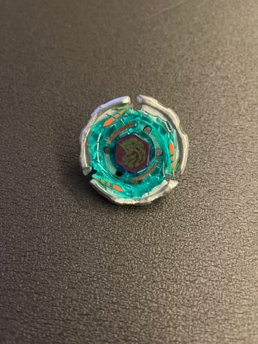 Customer photo review of Takara Tomy Ray Striker Beyblade BB-71 Unicorno D125CS Metal Masters