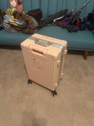 Samantha B. review of Check-in: All-in-One 28" image 1 out of 1