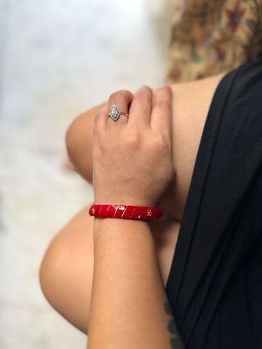 Customer photo review of "Red Flower Style : A Truly Unique 916 Gold Bangle"