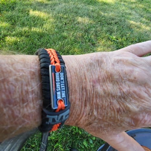 Customer photo review of Hard Days - Paracord Bracelet