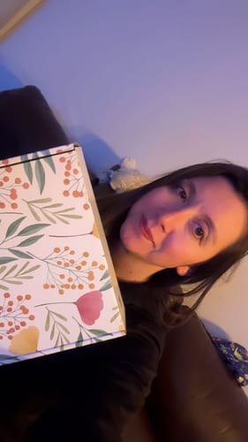 Customer photo review of Caja Amor Propio