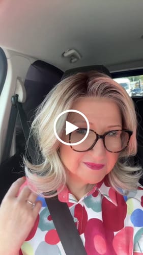 Customer video review of JBEXTENSION MORGANA MONO Monofilament Handmade Wig 6X5 Full Monofilament Hand Tied Top Wig 13 Inches Blonde Mono Lace Wig With Anti-slip Silicone Strips Glueless Wig MORGANA MONO LONDE【BENDY EAR TABS】