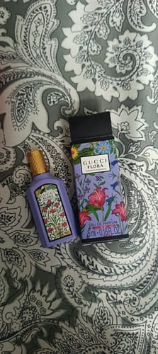 Customer photo review of Gucci Flora Gorgeous Mangolia Eau De Parfum 5ml Miniature Non Spray