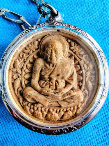 Customer photo review of Amulette Luang Phor Thuat (Roon Mongkol Maharat) – Wat Chang Hai (2005, Pathani)