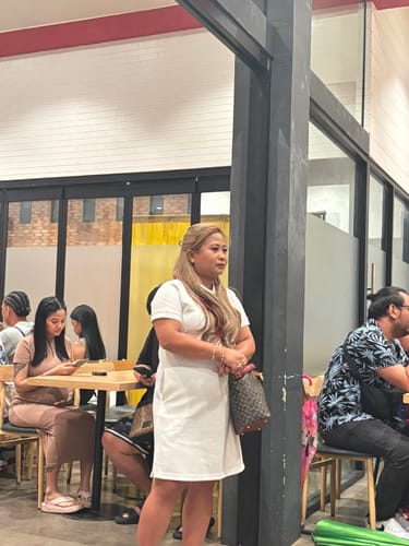 Customer photo review of 22" Hollywood Waves