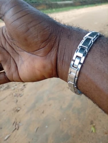 Customer photo review of Health bracelet - Magnetotherapy bracelet for men