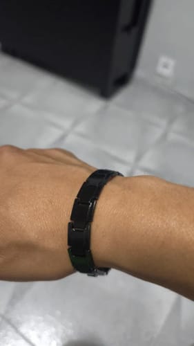 Customer photo review of Health bracelet - Magnetotherapy bracelet for men