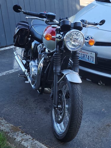 Customer photo review of Triumph Bar End Finishers & Mirror Kits - 1” to 7/8" Adapter - Handlebar Triumph Models – Bobber, Speedmaster, T100 & T120