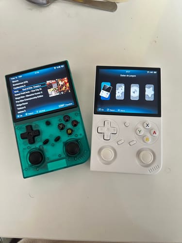 Reseña con foto de un cliente sobre ANBERNIC RG35XX PRO