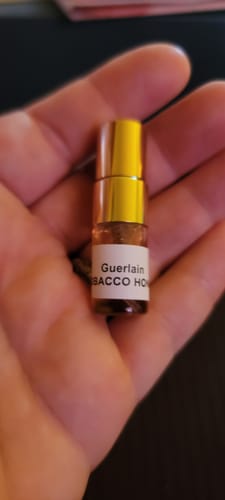 Customer photo review of Guerlain - Tobacco Honey Eau de Parfum