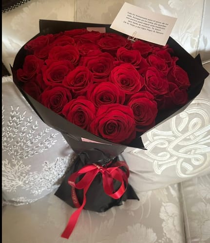 Customer photo review of Red Rose Bouquet