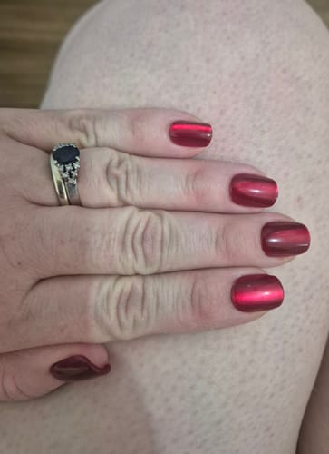 Customer photo review of GELTECH™ Press-On Nails - CHERRY BOMB