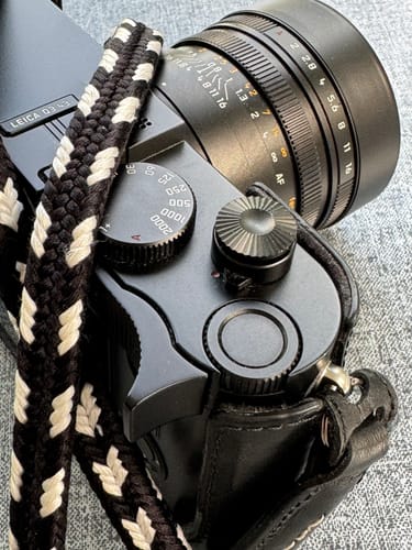 Customer photo review of Air Clicker – Soft Release Button (Titanium Black Matte)