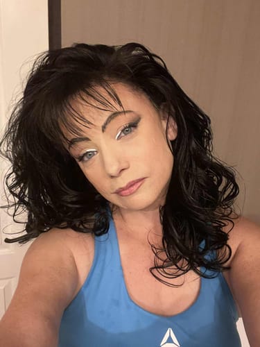 Customer photo review of Outre Airtied Human Hair Blend 13X6 HD Lace Frontal Wig - HHB-Soft Curls 18"