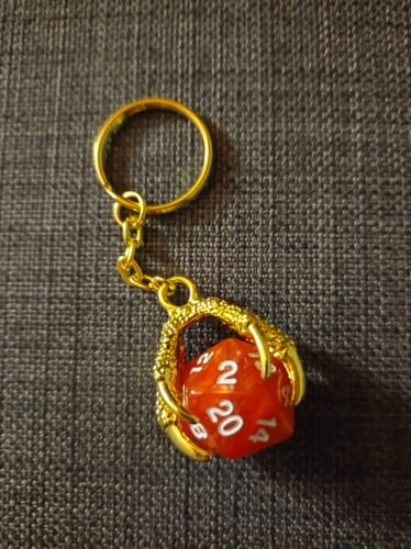 Customer photo review of Schlüsselanhänger D20 Claw