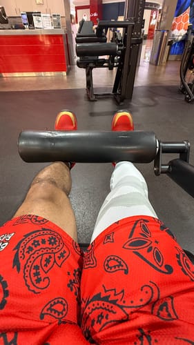 Customer photo review of Compression Sleeves V2 for Knees and Legs
