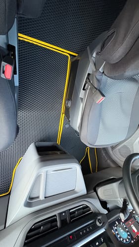 Customer photo review of Fußmatten für Van - Kofferraumwanne