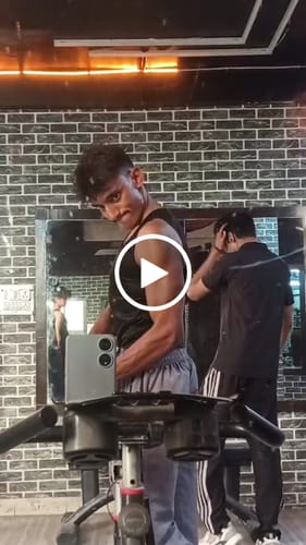 Customer video review of Wellcore - Micronised Creatine Monohydrate (83 Servings, Tropical Tango) + Premium Glass Bottle