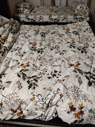 Customer photo review of DEWDROP Comforter Set- 7 Pcs