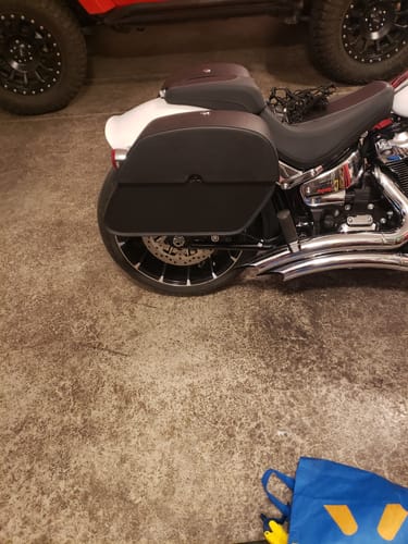 Customer photo review of 28L - Panzer Medium Quick Mount Harley Softail Breakout FXBR/S Leather Saddlebags