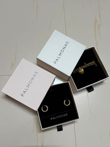 Customer photo review of Hearts All Over Bracelet